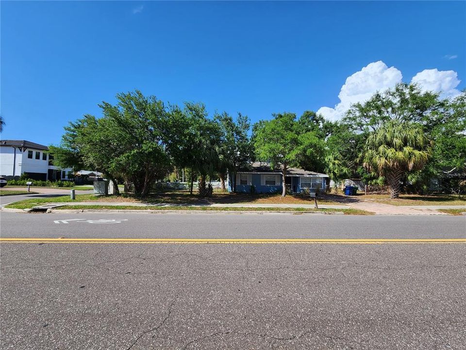 Activo con contrato: $370,000 (3 camas, 1 baños, 989 Pies cuadrados)