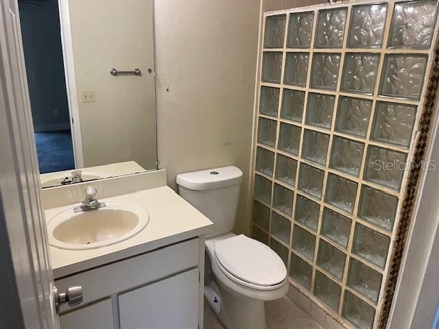 Active With Contract: $1,500 (2 beds, 2 baths, 868 Square Feet)