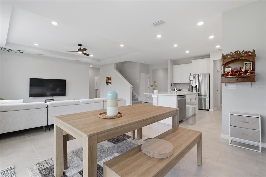 En Venta: $550,000 (4 camas, 3 baños, 3313 Pies cuadrados)