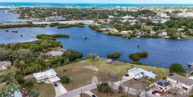 For Sale: $990,000 (0.96 acres)