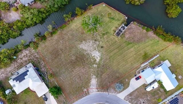 For Sale: $990,000 (0.96 acres)