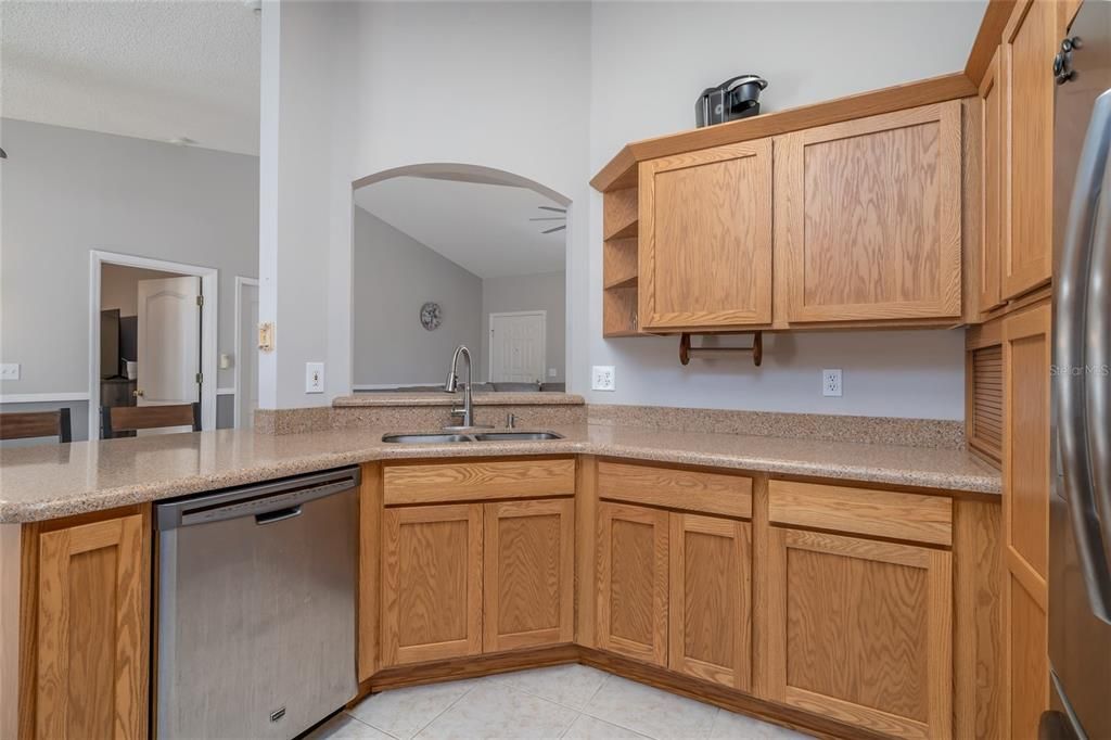 En Venta: $385,000 (3 camas, 2 baños, 1239 Pies cuadrados)