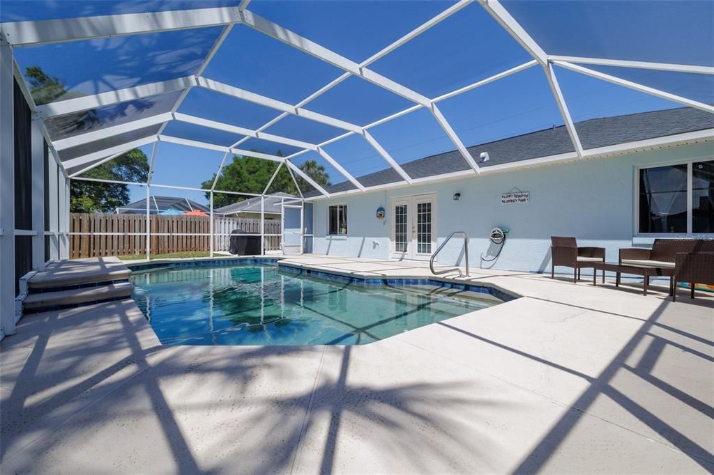 En Venta: $385,000 (3 camas, 2 baños, 1239 Pies cuadrados)