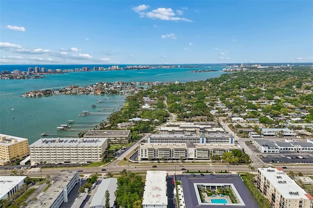 For Sale: $235,000 (2 beds, 1 baths, 948 Square Feet)