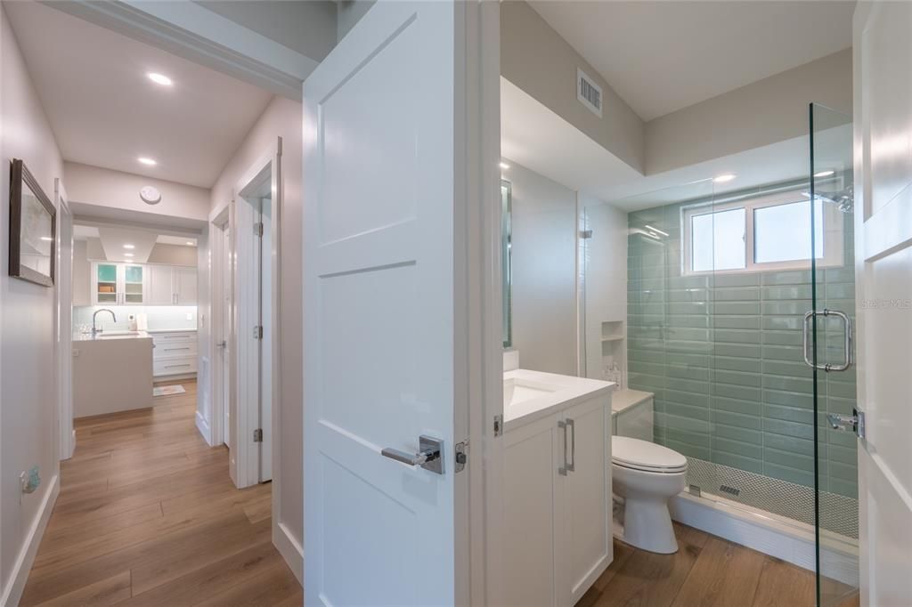 Activo con contrato: $420,000 (2 camas, 2 baños, 1007 Pies cuadrados)