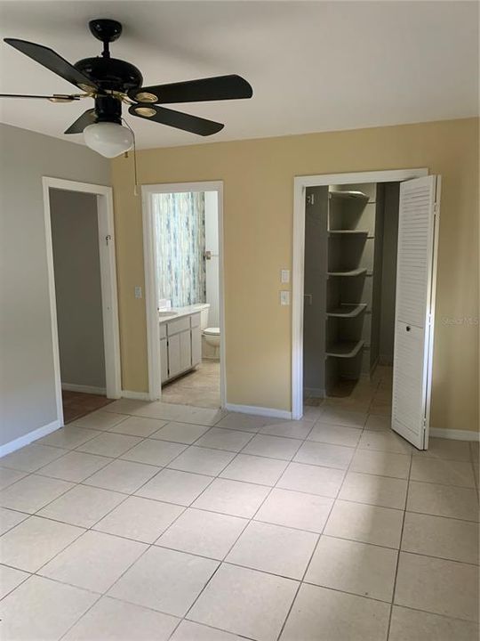В аренду: $1,200 (2 спален, 2 ванн, 1046 Квадратных фут)