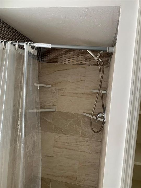 В аренду: $1,200 (2 спален, 2 ванн, 1046 Квадратных фут)