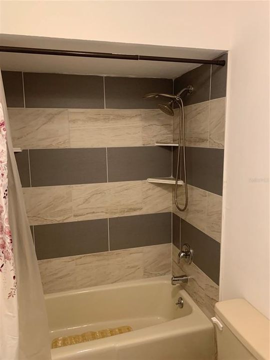 В аренду: $1,200 (2 спален, 2 ванн, 1046 Квадратных фут)
