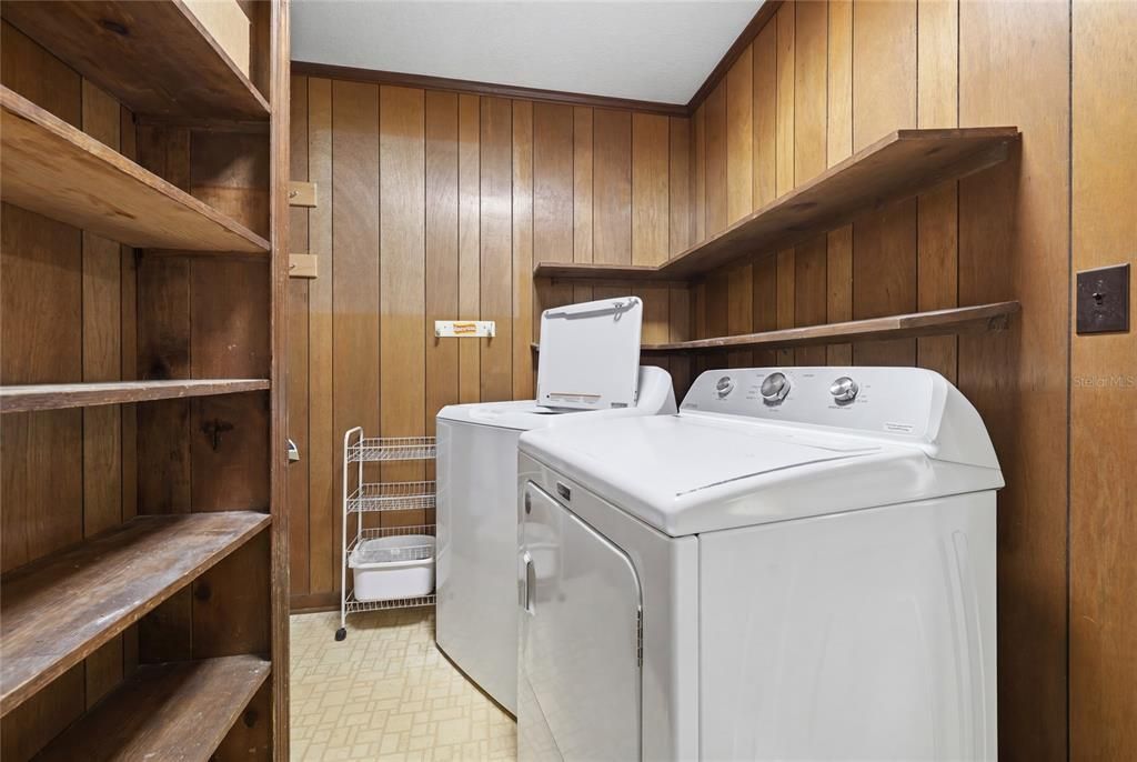 На продажу: $425,000 (3 спален, 2 ванн, 2090 Квадратных фут)