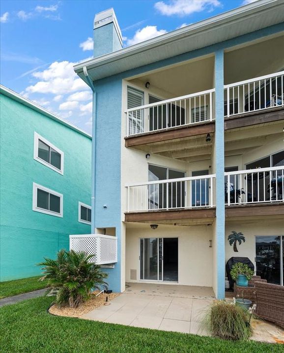 For Sale: $649,000 (3 beds, 3 baths, 1656 Square Feet)