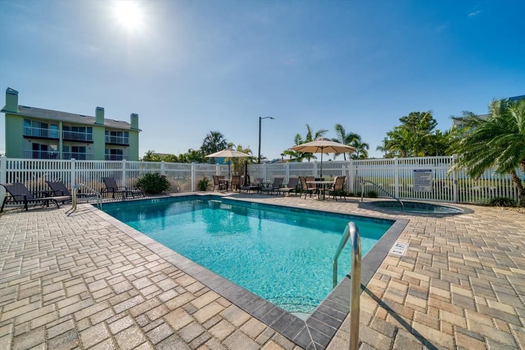 For Sale: $649,000 (3 beds, 3 baths, 1656 Square Feet)