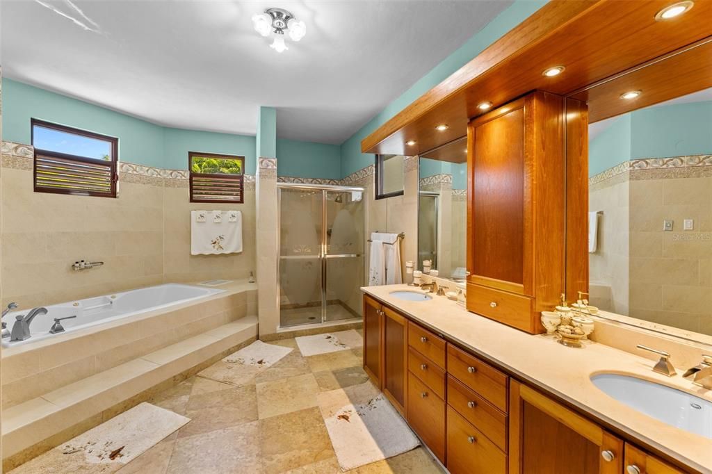 На продажу: $2,695,000 (4 спален, 4 ванн, 3490 Квадратных фут)