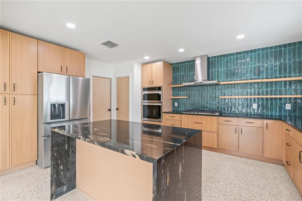 For Sale: $808,800 (3 beds, 2 baths, 1734 Square Feet)
