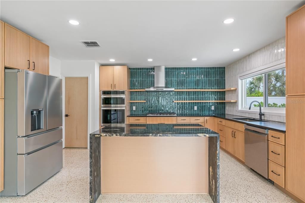 For Sale: $808,800 (3 beds, 2 baths, 1734 Square Feet)