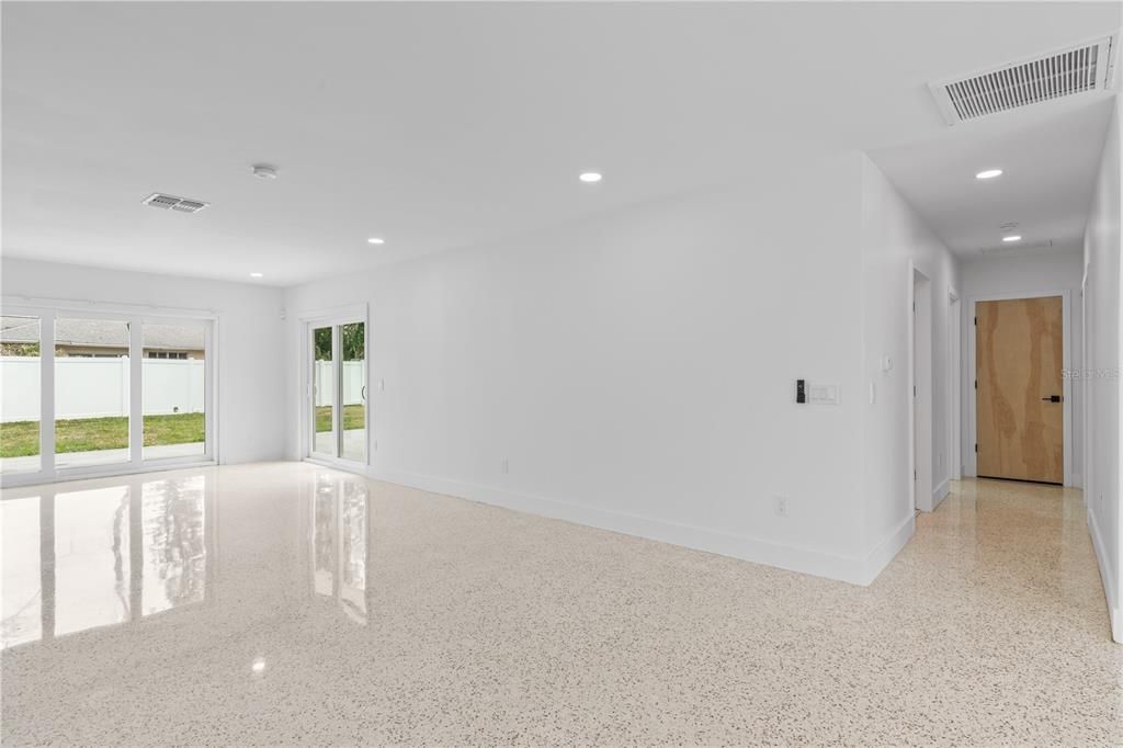 For Sale: $808,800 (3 beds, 2 baths, 1734 Square Feet)