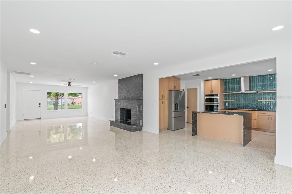 For Sale: $808,800 (3 beds, 2 baths, 1734 Square Feet)
