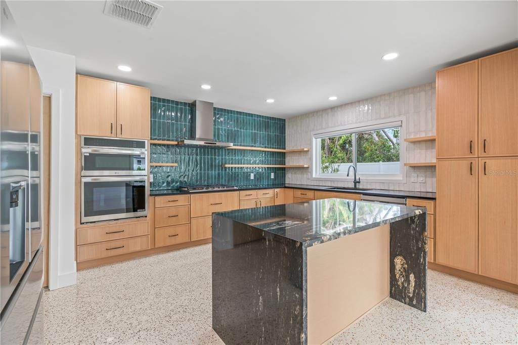 For Sale: $808,800 (3 beds, 2 baths, 1734 Square Feet)