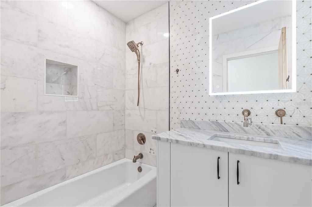 For Sale: $808,800 (3 beds, 2 baths, 1734 Square Feet)