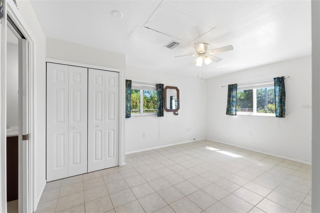 For Sale: $369,400 (3 beds, 2 baths, 1170 Square Feet)