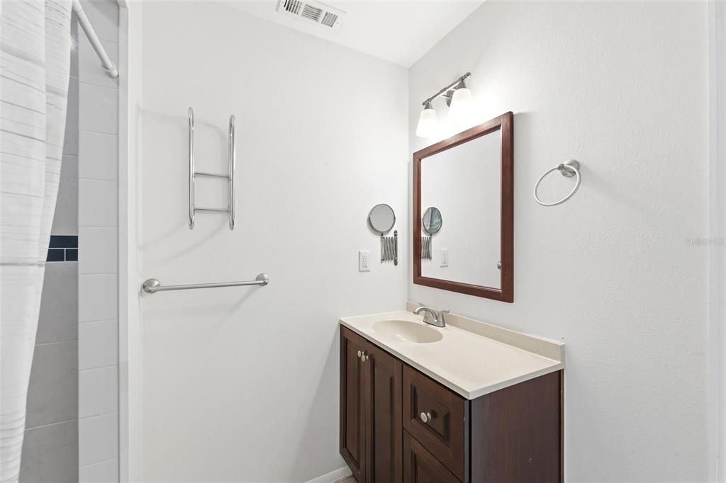 For Sale: $369,400 (3 beds, 2 baths, 1170 Square Feet)