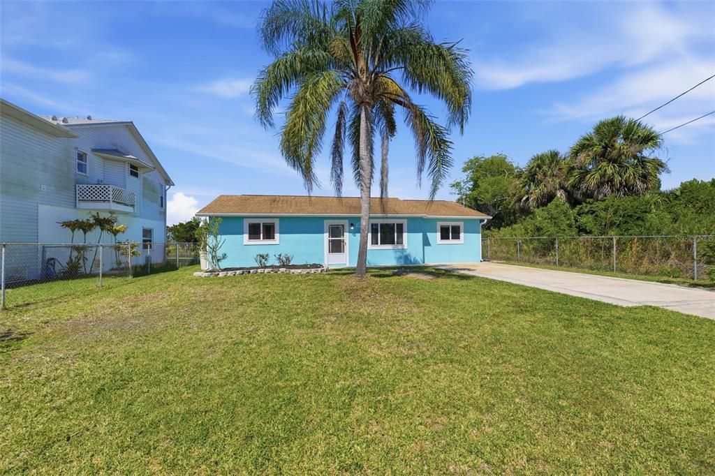 For Sale: $369,400 (3 beds, 2 baths, 1170 Square Feet)