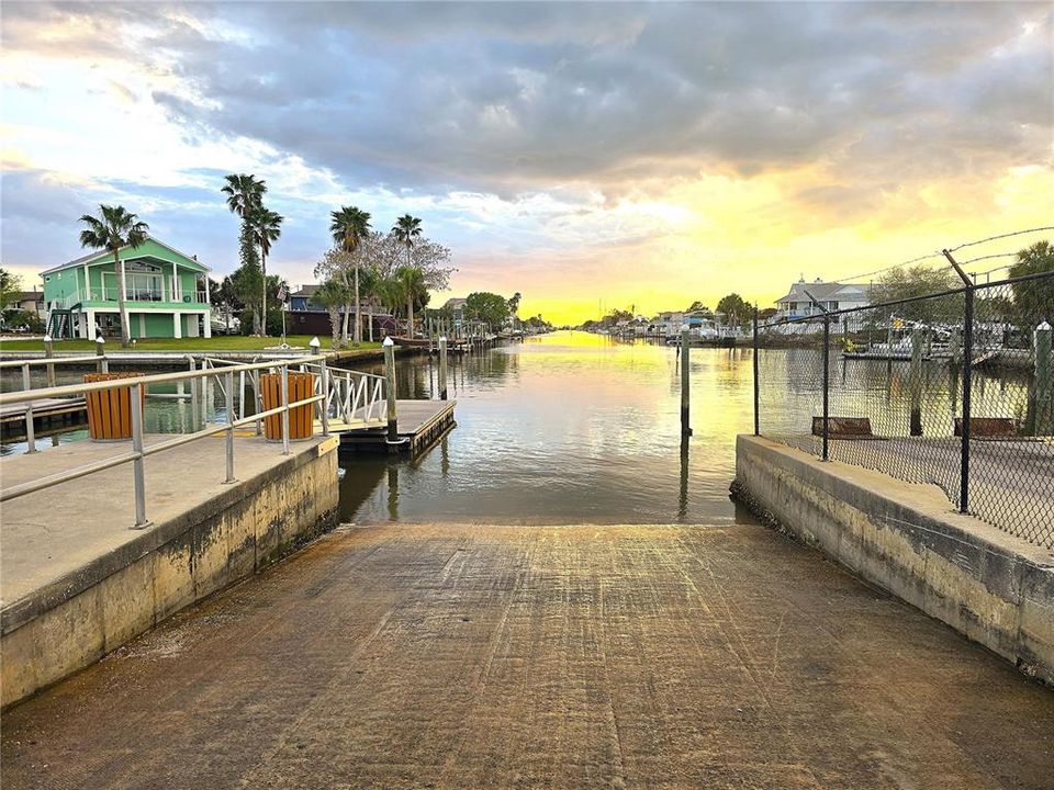 For Sale: $369,400 (3 beds, 2 baths, 1170 Square Feet)