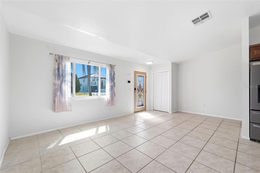 For Sale: $369,400 (3 beds, 2 baths, 1170 Square Feet)