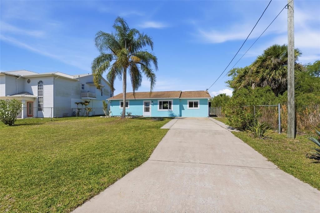 For Sale: $369,400 (3 beds, 2 baths, 1170 Square Feet)