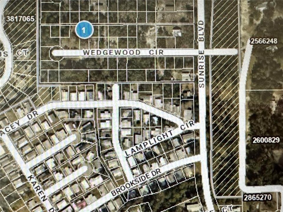 待售: $11,000 (0.11 acres)