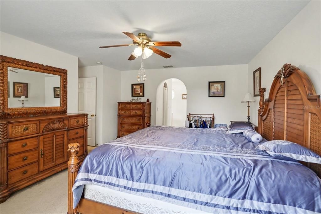 For Sale: $350,000 (3 beds, 2 baths, 2168 Square Feet)