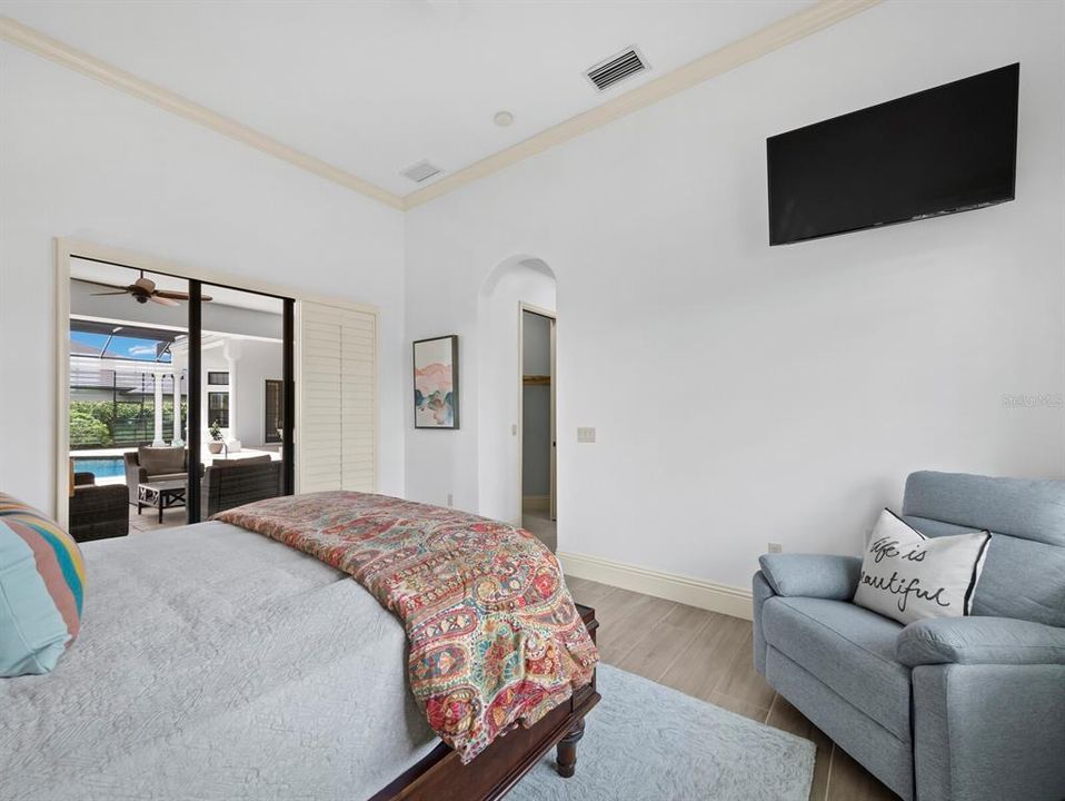 For Sale: $2,895,000 (3 beds, 4 baths, 5742 Square Feet)