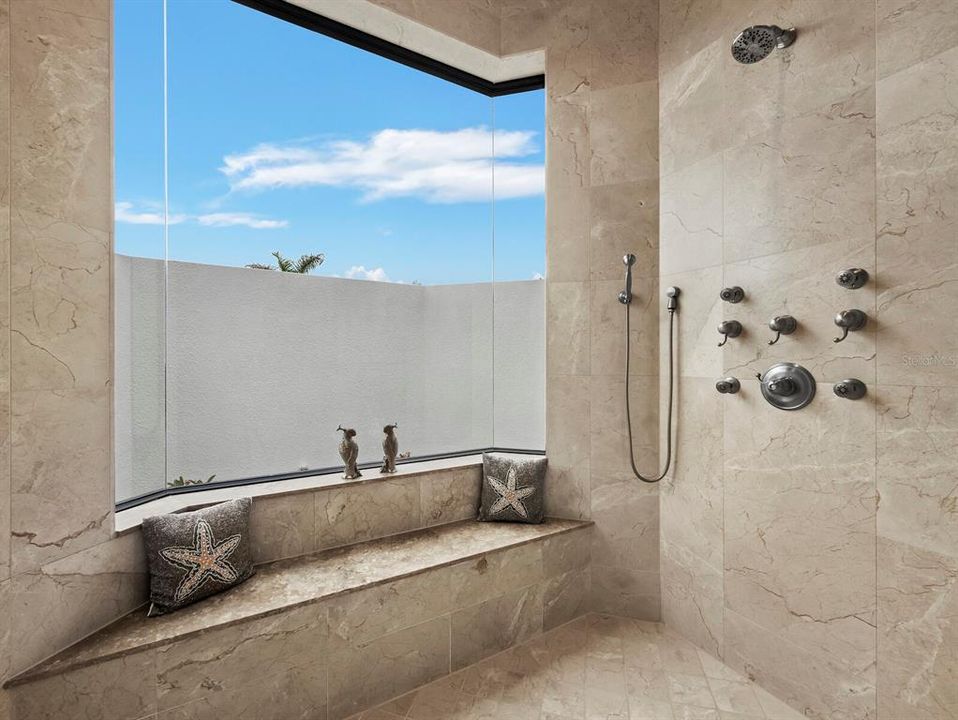 For Sale: $2,895,000 (3 beds, 4 baths, 5742 Square Feet)