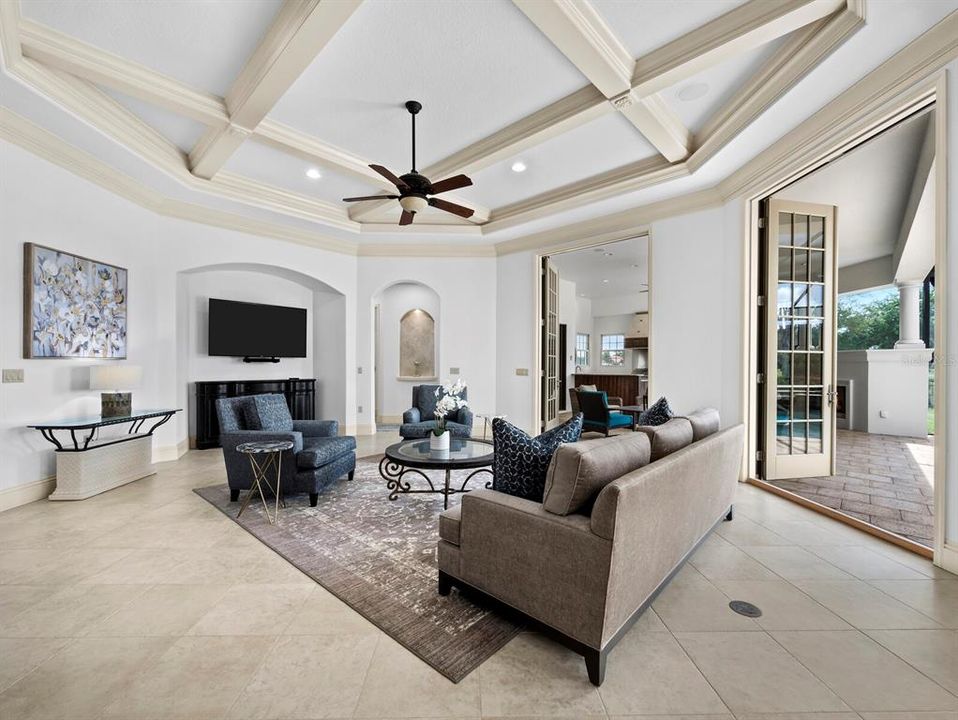 For Sale: $2,895,000 (3 beds, 4 baths, 5742 Square Feet)