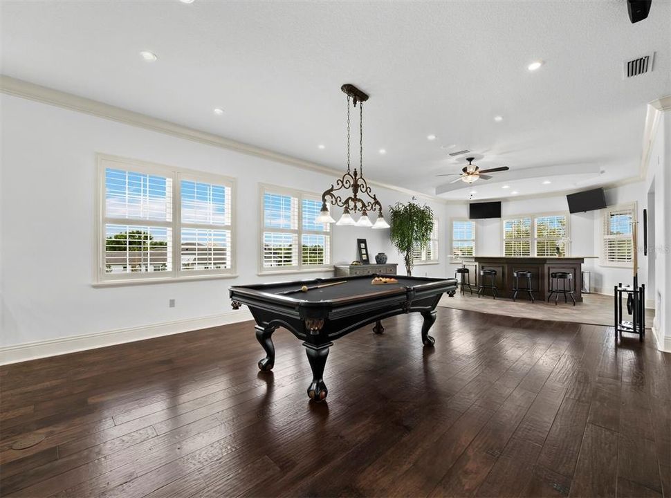 For Sale: $2,895,000 (3 beds, 4 baths, 5742 Square Feet)