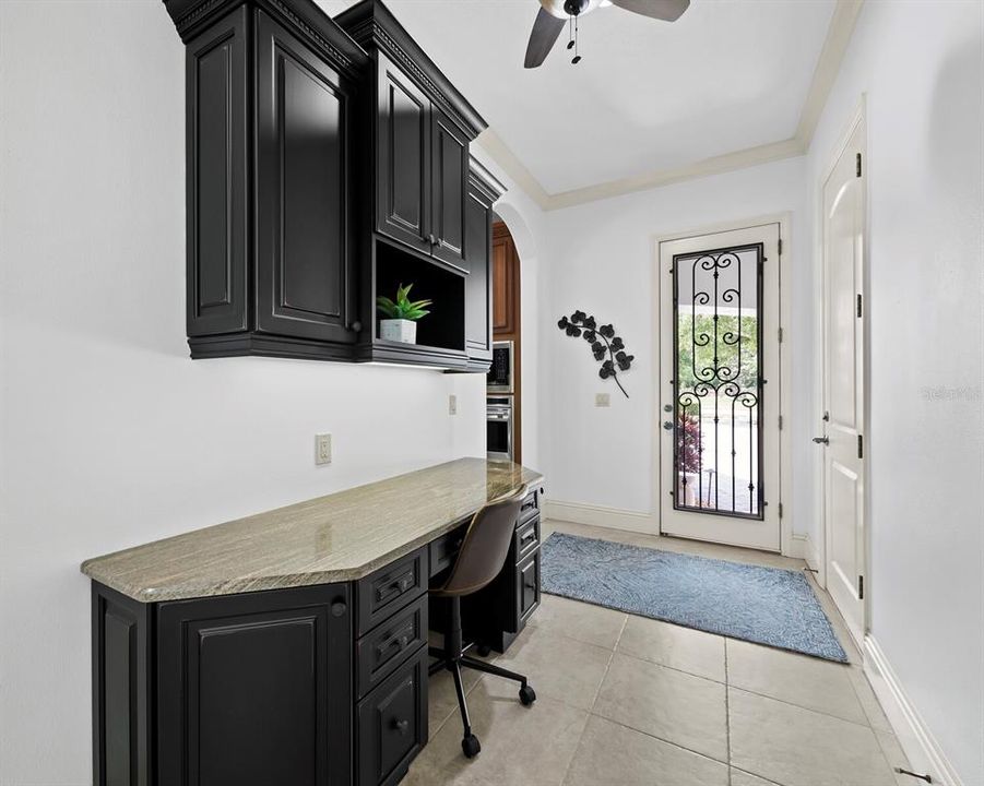 For Sale: $2,895,000 (3 beds, 4 baths, 5742 Square Feet)