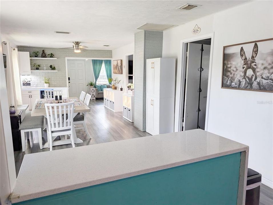 For Sale: $369,900 (2 beds, 2 baths, 1080 Square Feet)