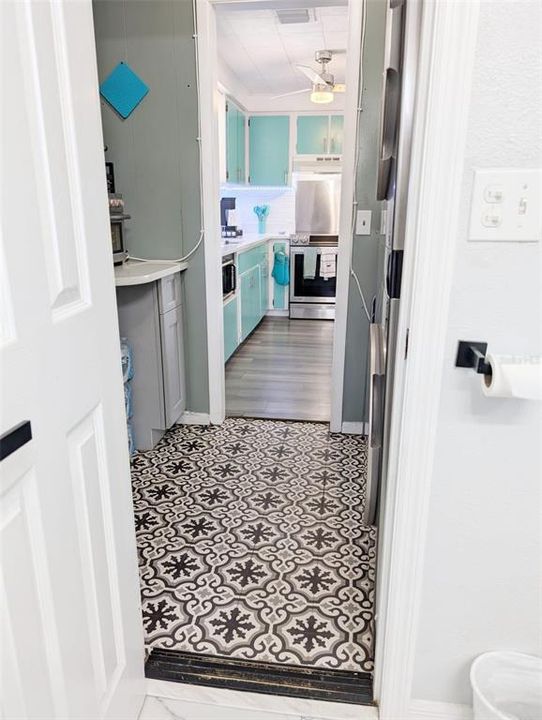 For Sale: $369,900 (2 beds, 2 baths, 1080 Square Feet)