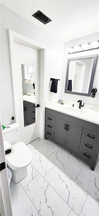 For Sale: $369,900 (2 beds, 2 baths, 1080 Square Feet)