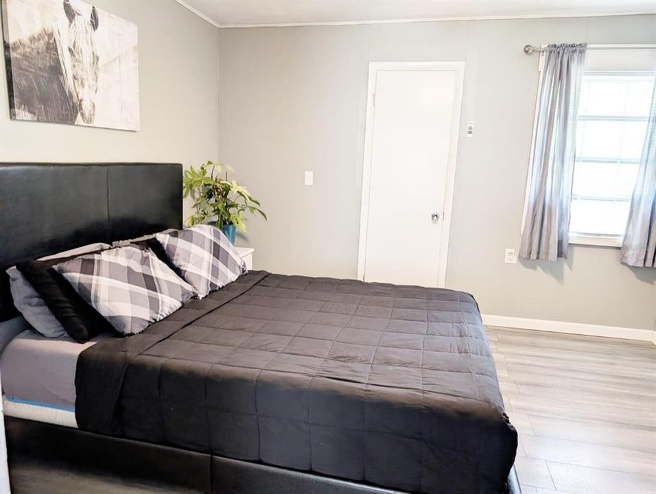 For Sale: $369,900 (2 beds, 2 baths, 1080 Square Feet)