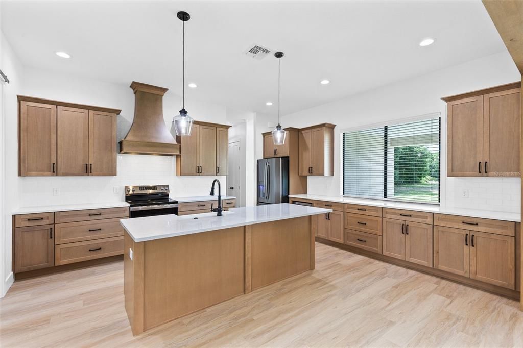 For Sale: $775,000 (3 beds, 2 baths, 2187 Square Feet)