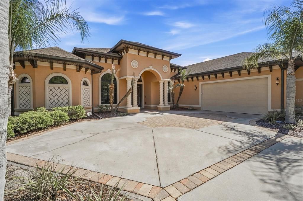 Active With Contract: $750,000 (3 beds, 3 baths, 2875 Square Feet)