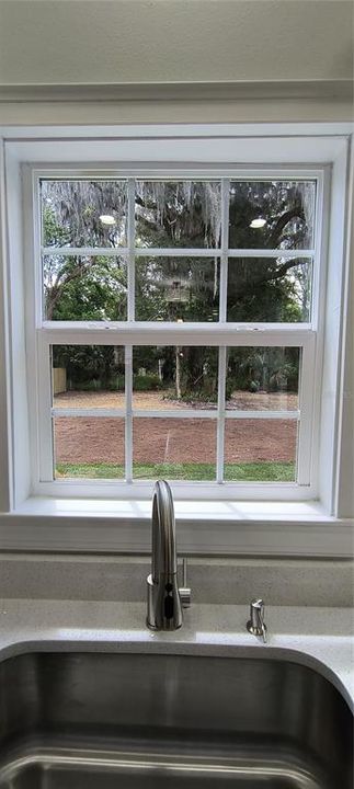 For Sale: $345,000 (3 beds, 2 baths, 1138 Square Feet)