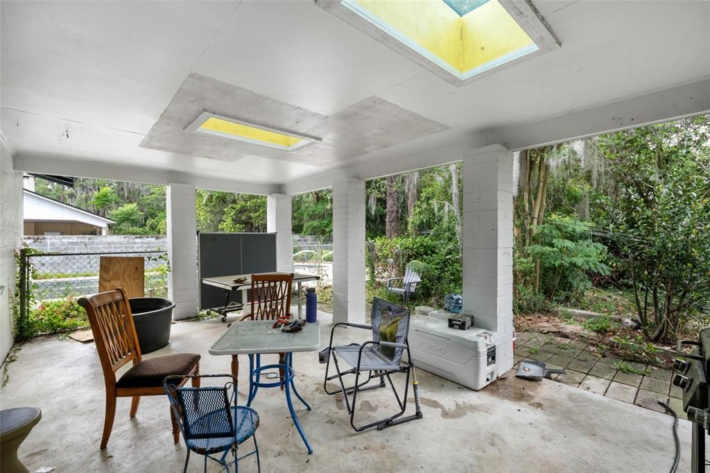 Active With Contract: $534,000 (4 beds, 2 baths, 2228 Square Feet)