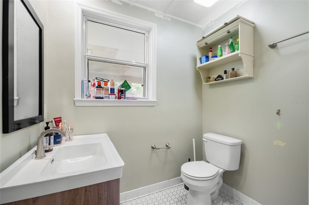 Active With Contract: $534,000 (4 beds, 2 baths, 2228 Square Feet)