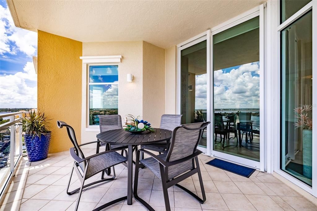 For Sale: $1,425,000 (4 beds, 3 baths, 2930 Square Feet)