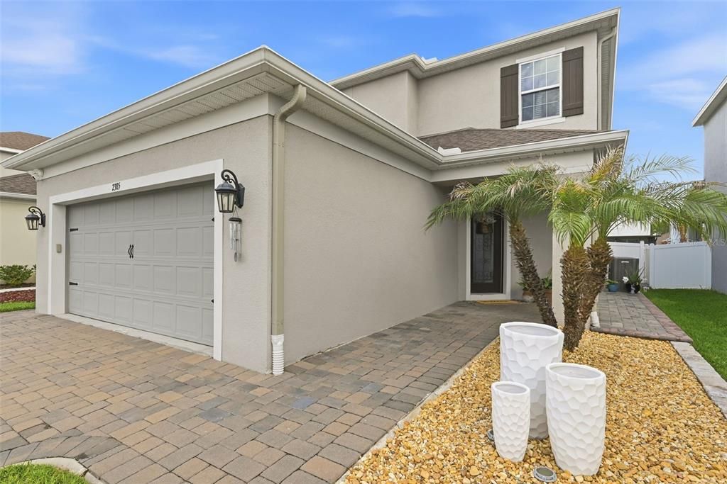 For Sale: $689,999 (4 beds, 3 baths, 2565 Square Feet)
