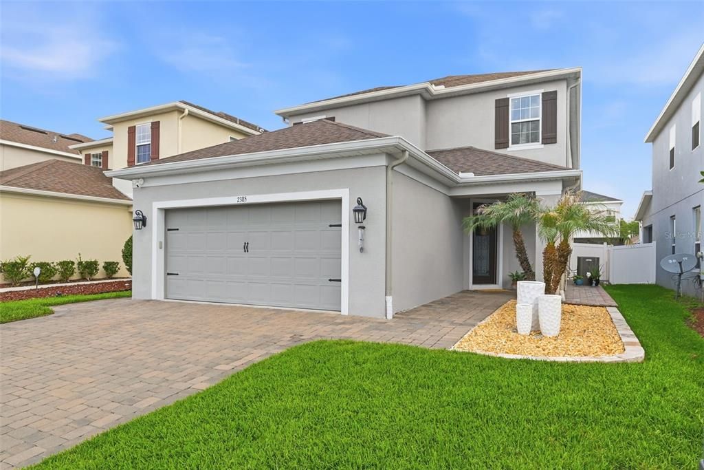 For Sale: $689,999 (4 beds, 3 baths, 2565 Square Feet)