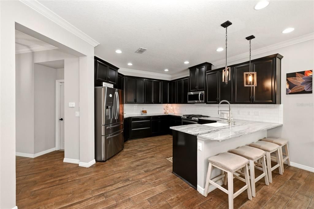For Sale: $689,999 (4 beds, 3 baths, 2565 Square Feet)