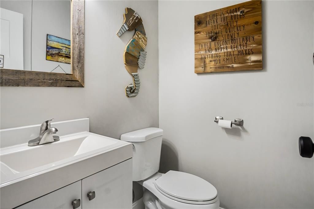 Active With Contract: $279,900 (2 beds, 2 baths, 1250 Square Feet)
