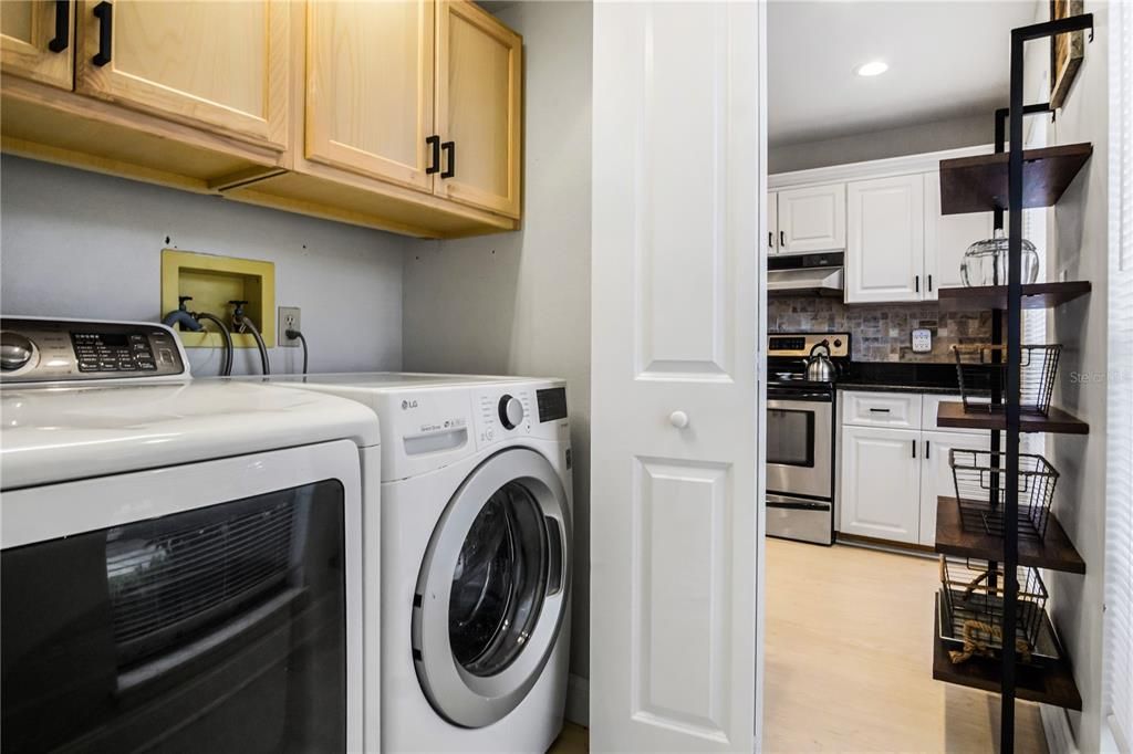 Active With Contract: $279,900 (2 beds, 2 baths, 1250 Square Feet)